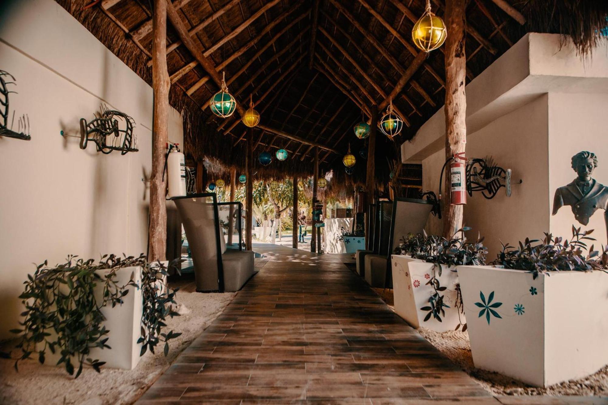Hotel Paradise Suites Isla Mujeres Exterior photo